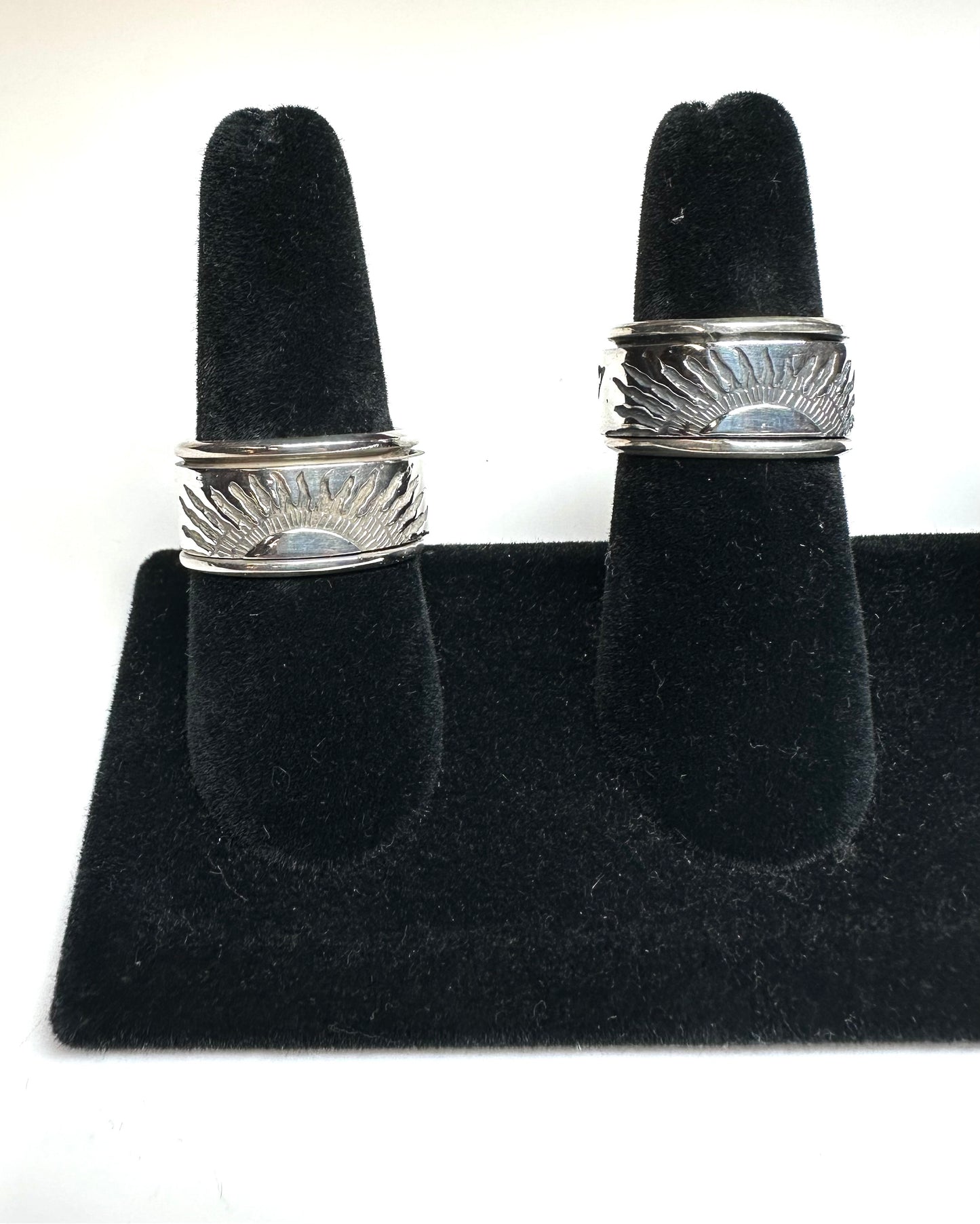 Fidget sun ring