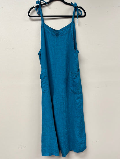 Italian linen jumpsuit with two pocket and adjustable straps