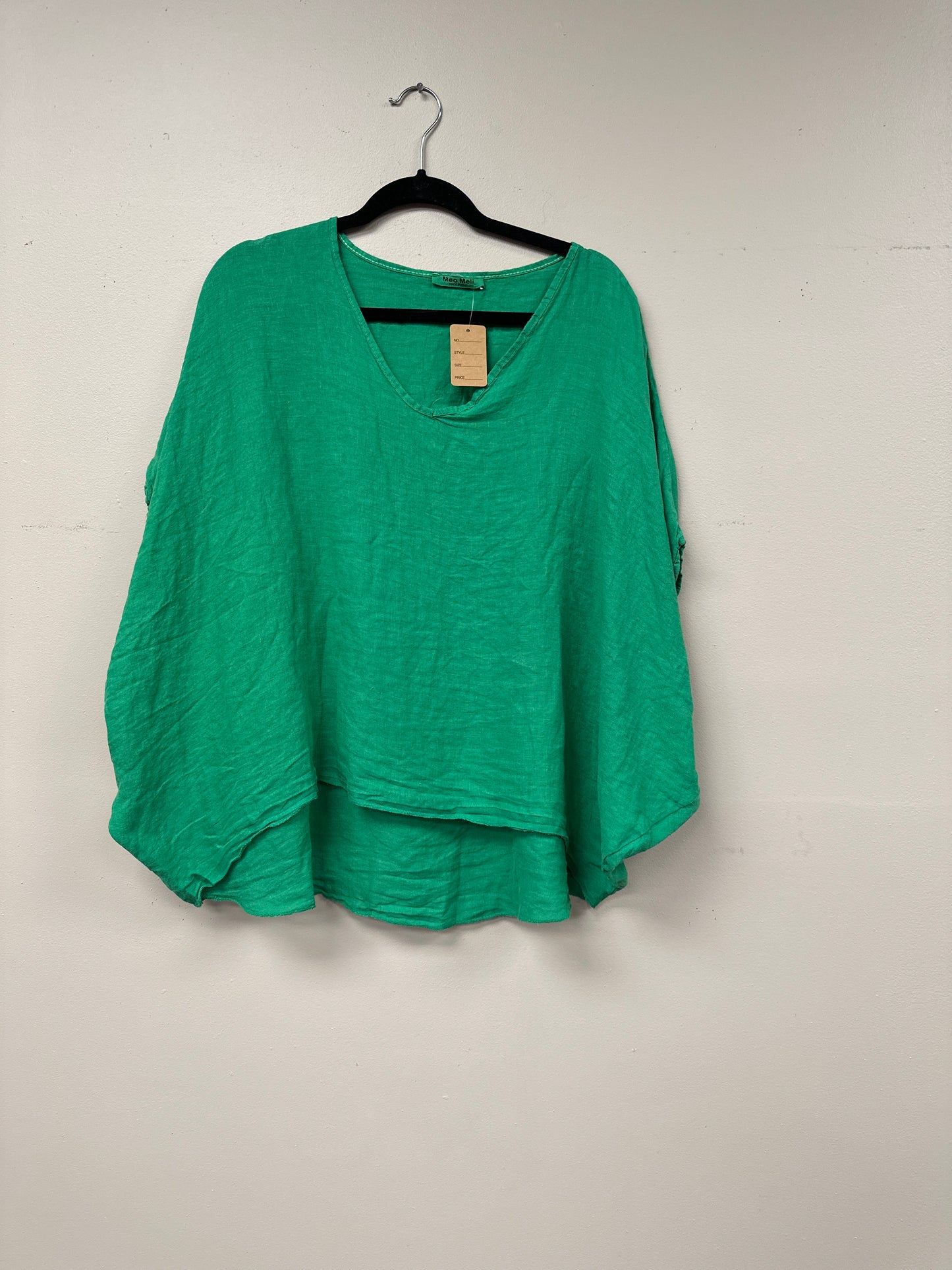 V Neck Linen Caftan Style Italian Top. 11209.