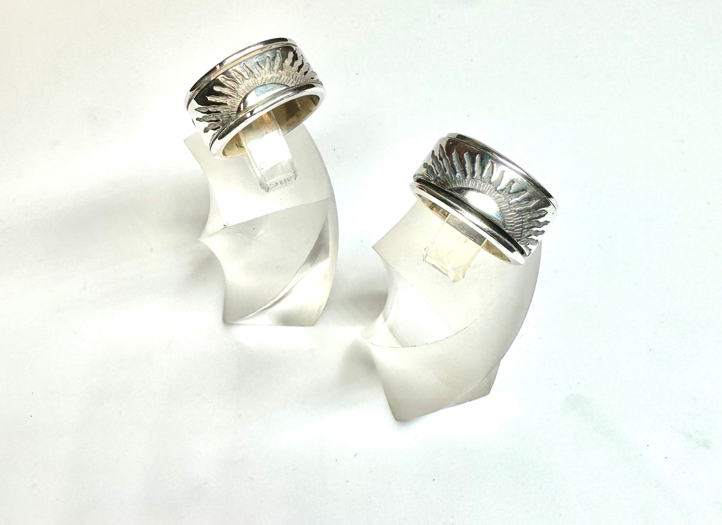 Fidget sun ring