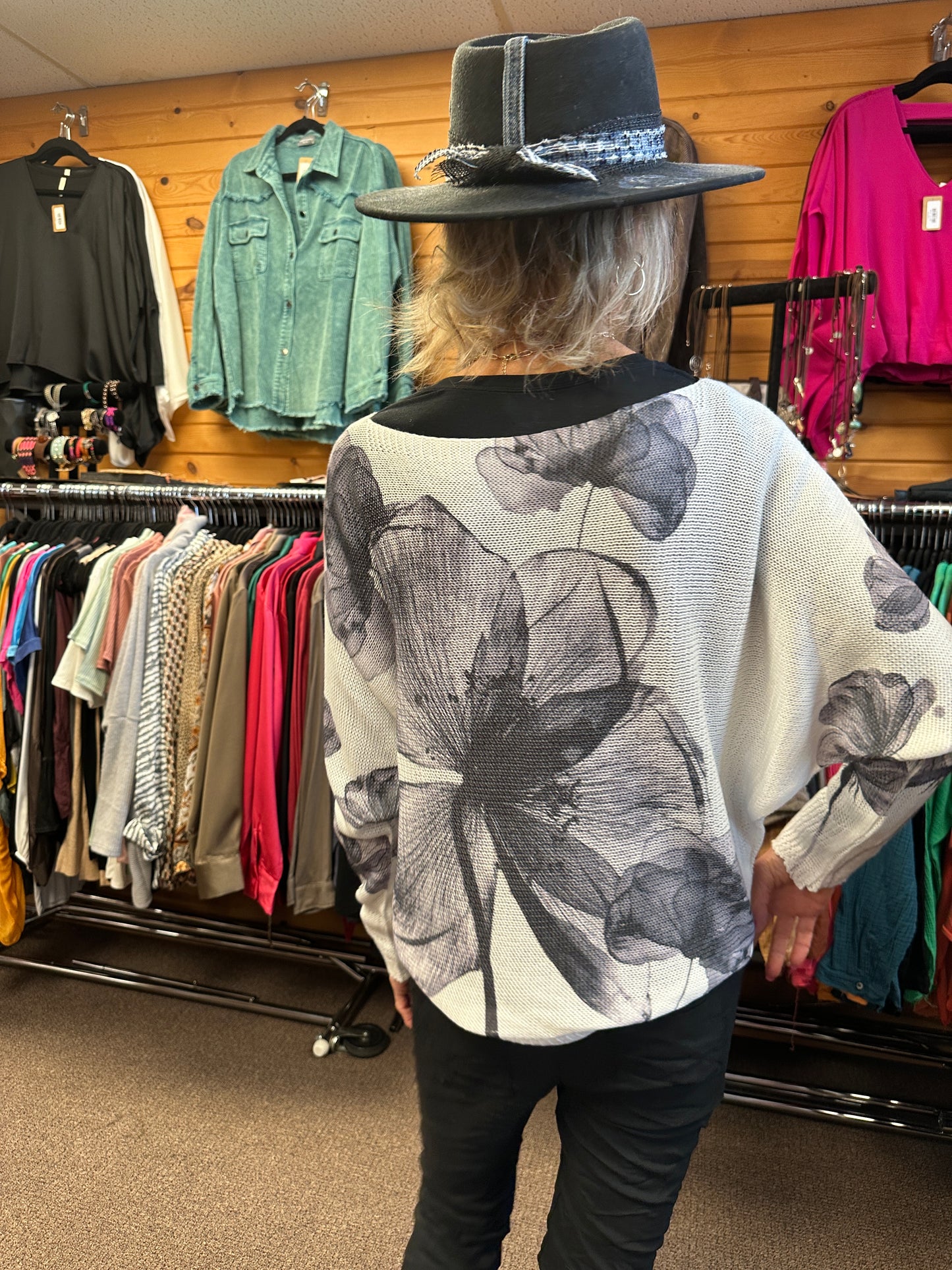 Italian printed sweater.