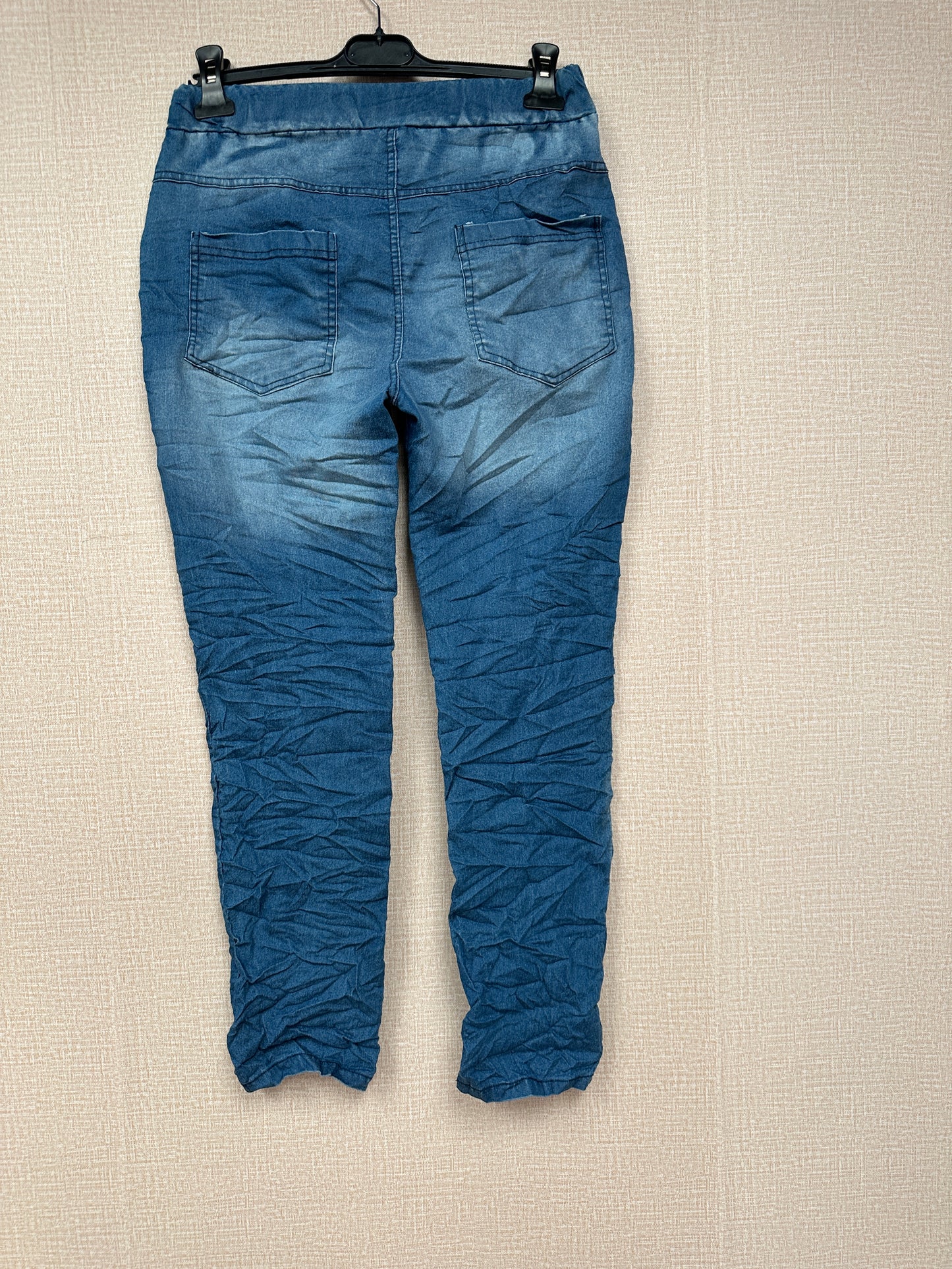 Italian jogger magic pants.