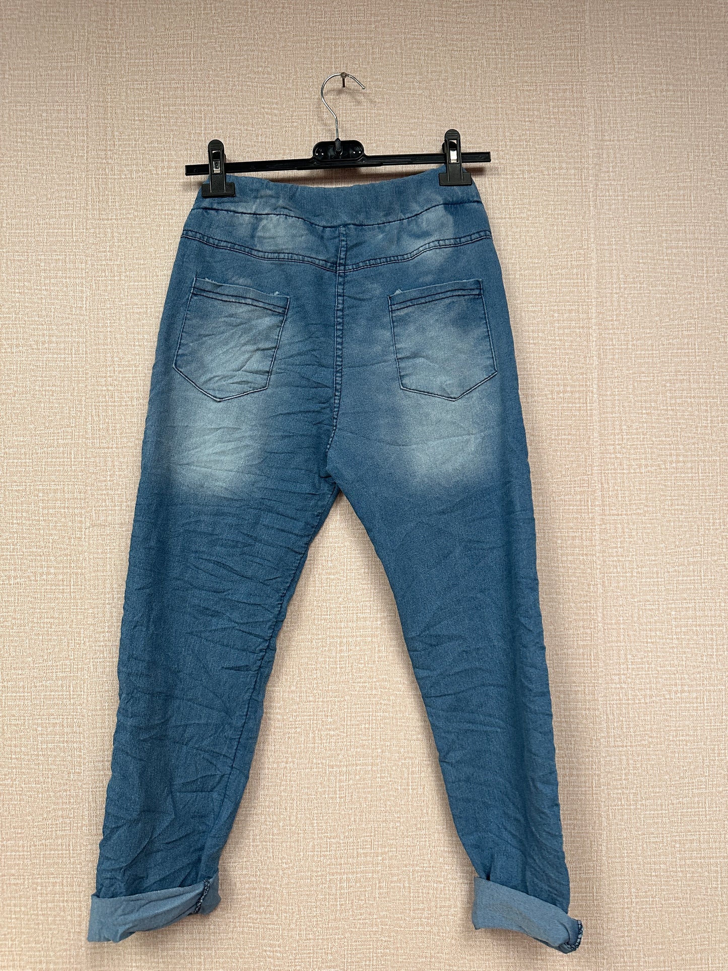 Italian jogger magic pants.
