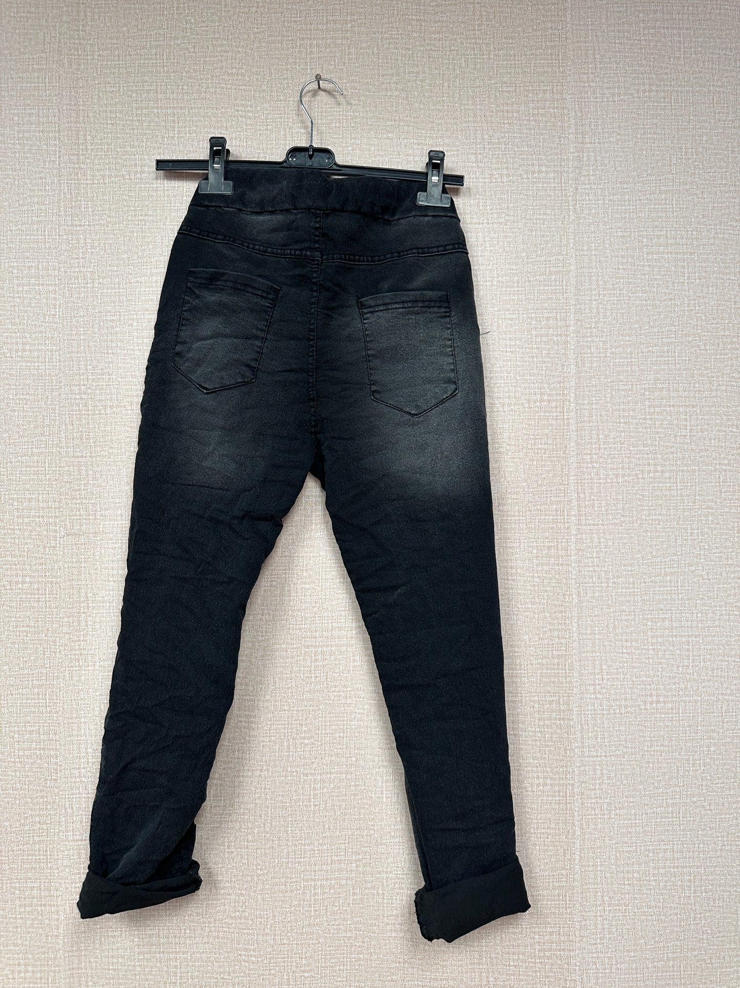 Italian jogger magic pants.