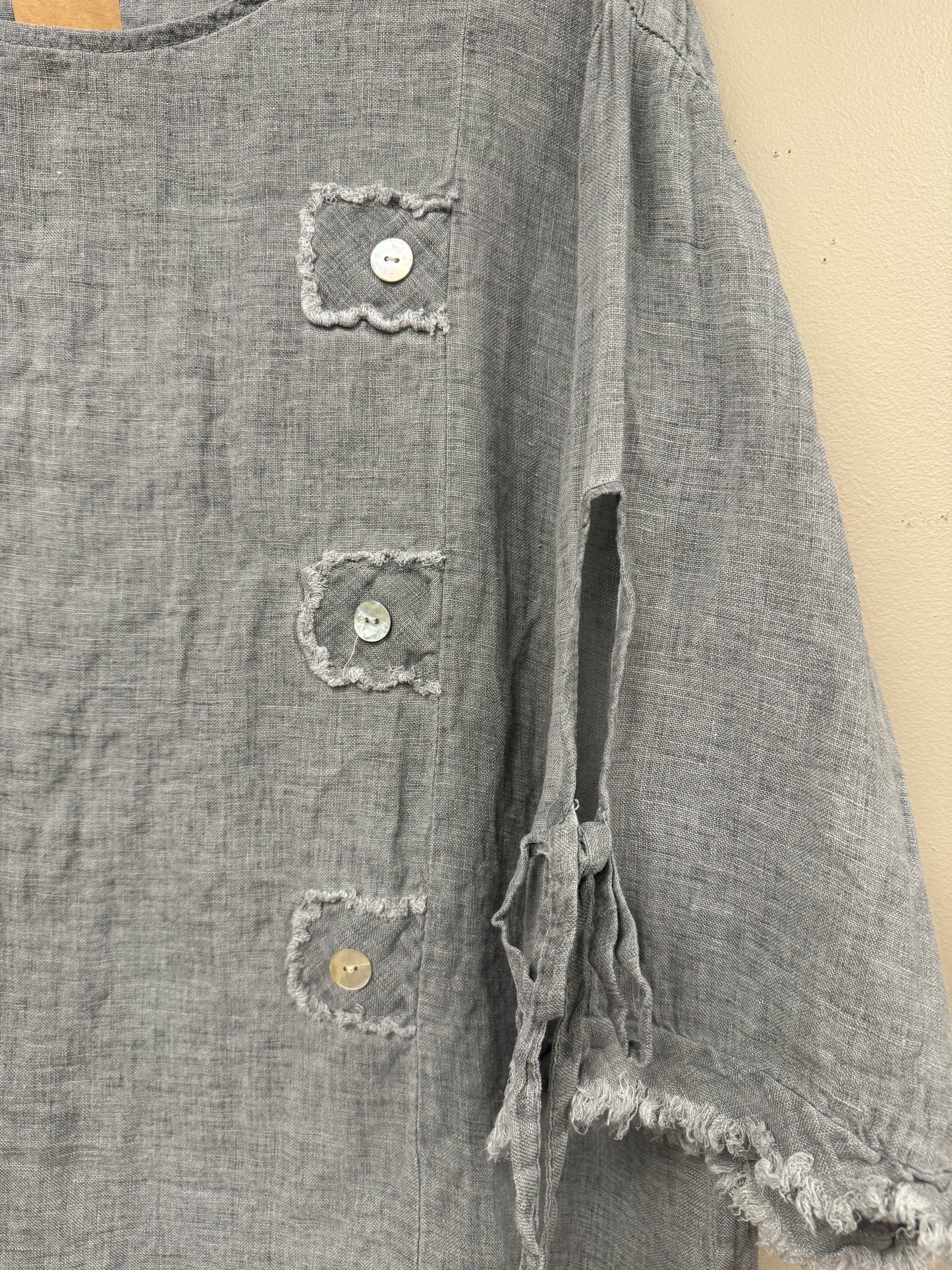 Button detail linen top