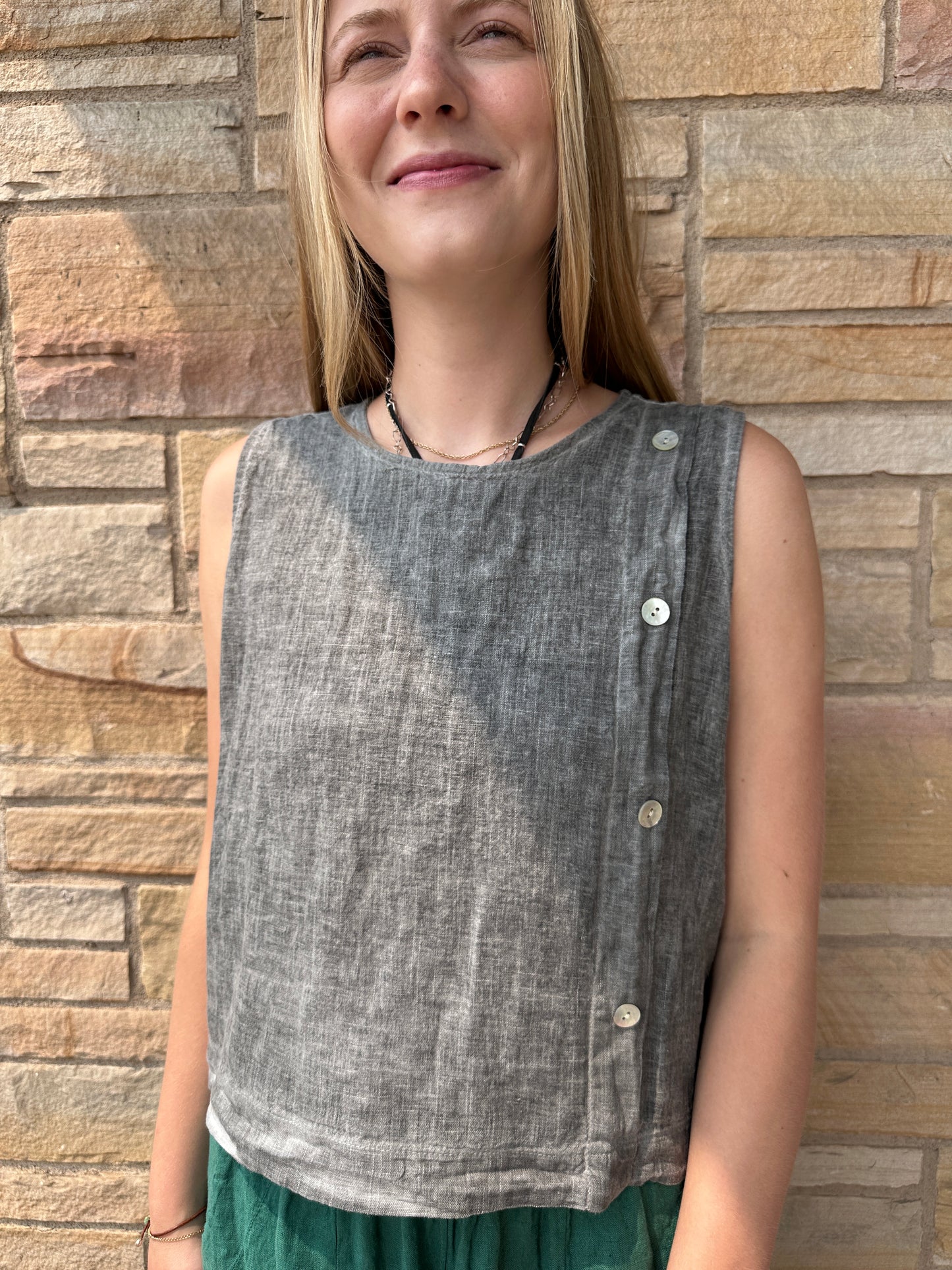 Italian linen short sleeve button top.