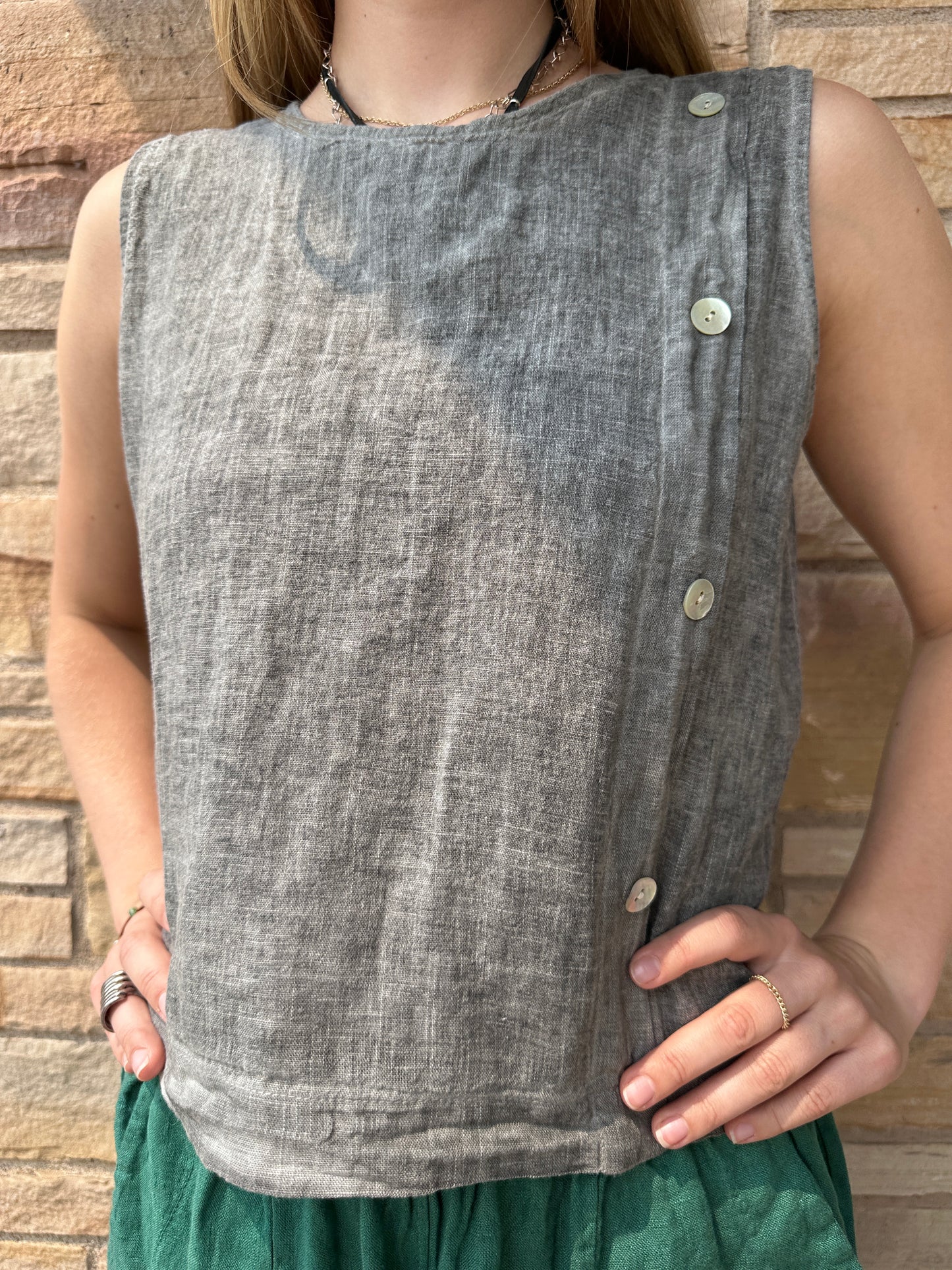Italian linen short sleeve button top.