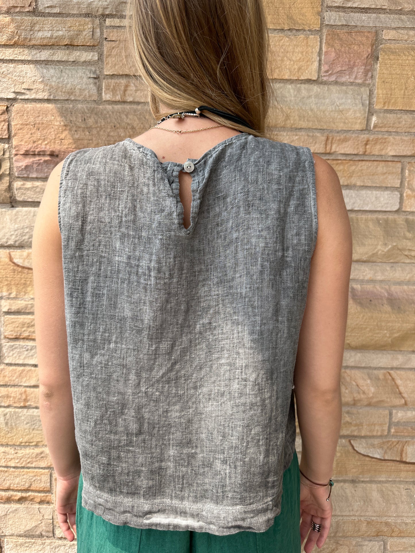 Italian linen short sleeve button top.