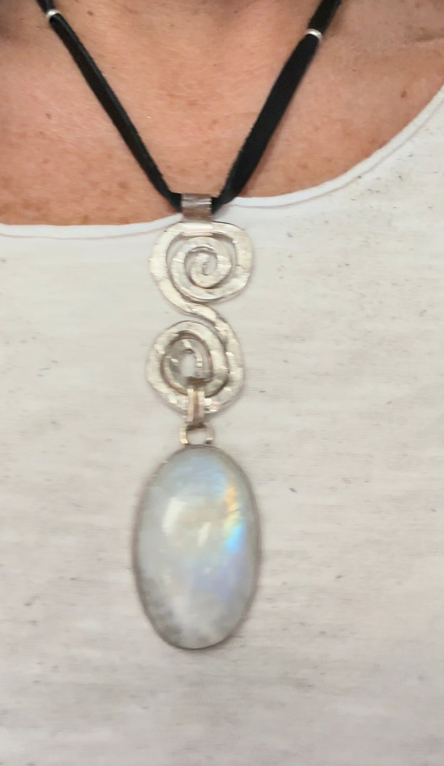 Sterling silver hammered moonstone necklace