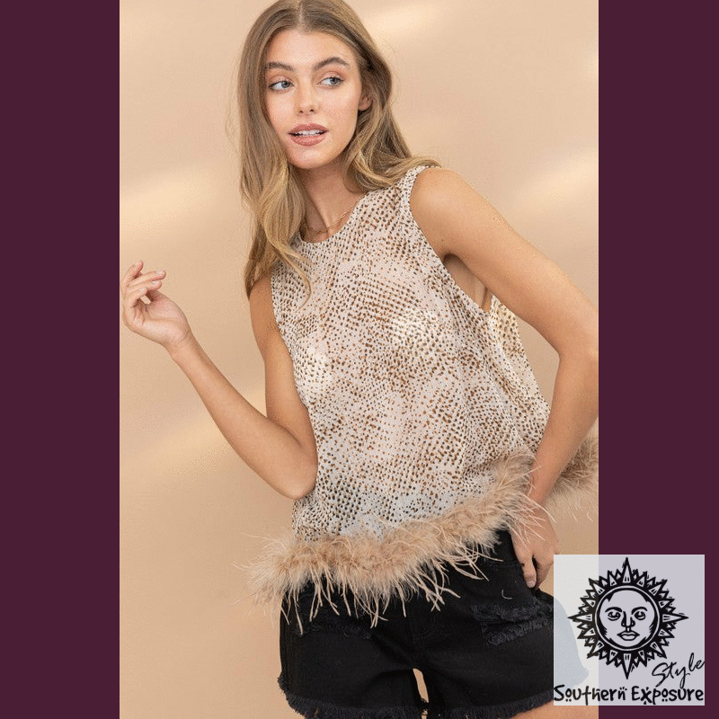 Animal print feather top by@Outfy