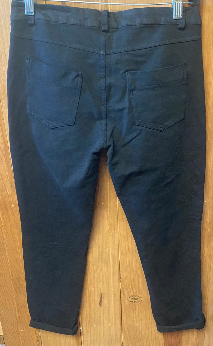 Black crinkled, Italian button down pants.