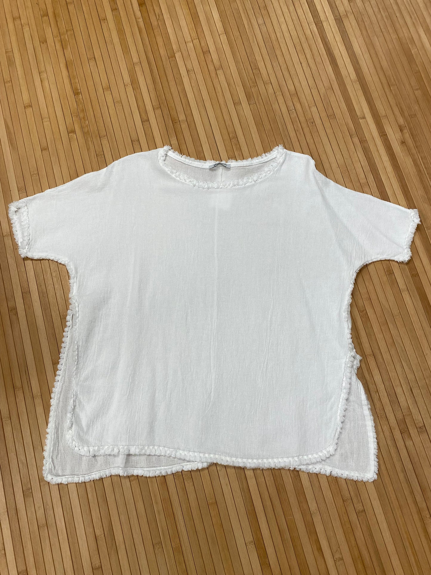 Made in Italy, short sleeve linen top.