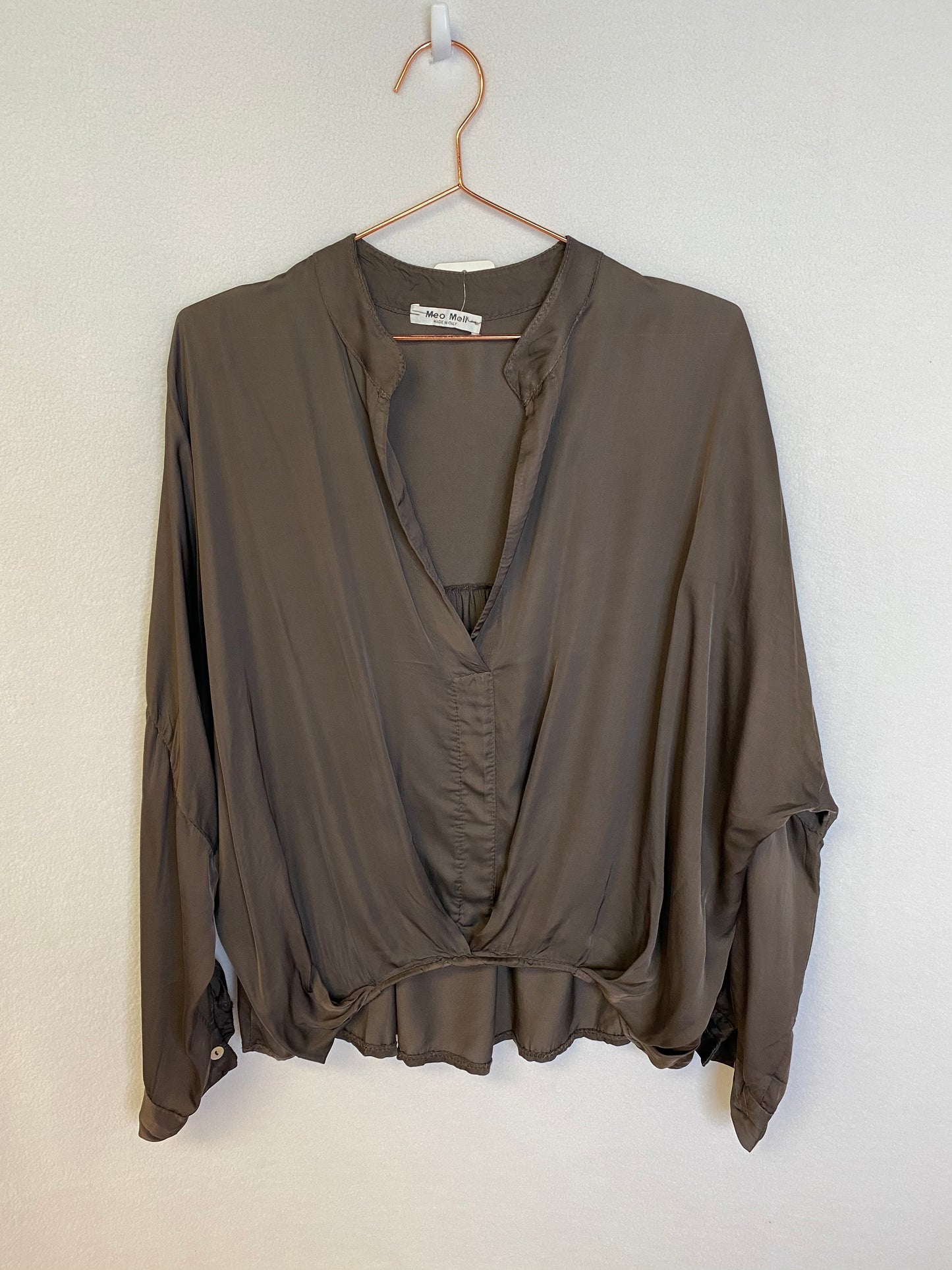Italian Silky v neck high low top.
