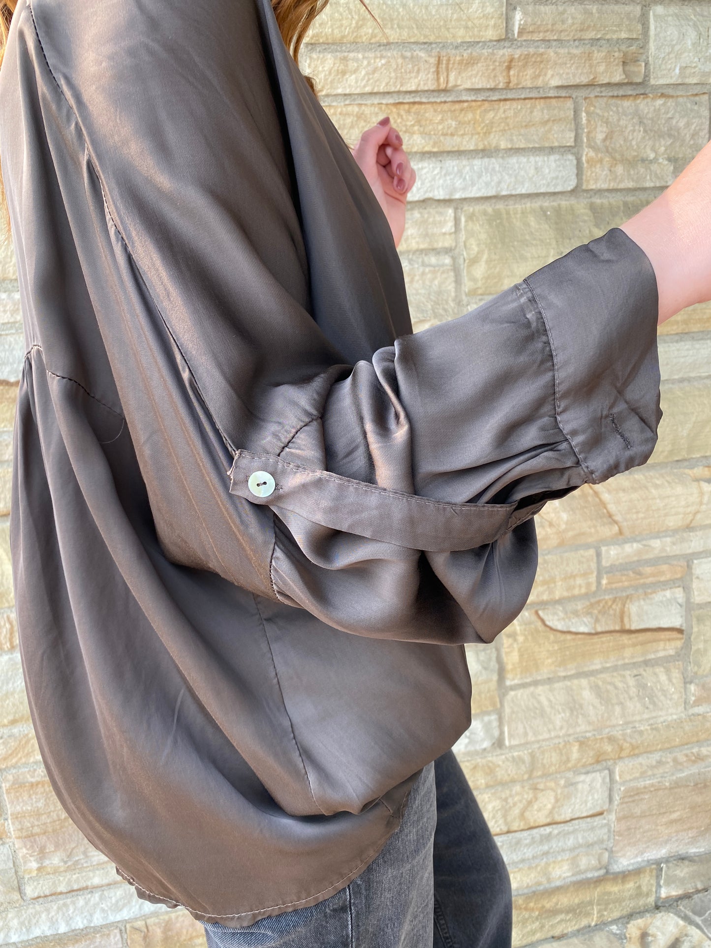 Italian Silky v neck high low top.