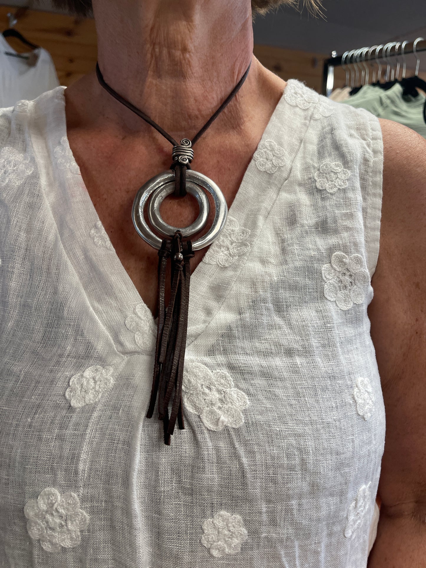 Two ring leather necklace