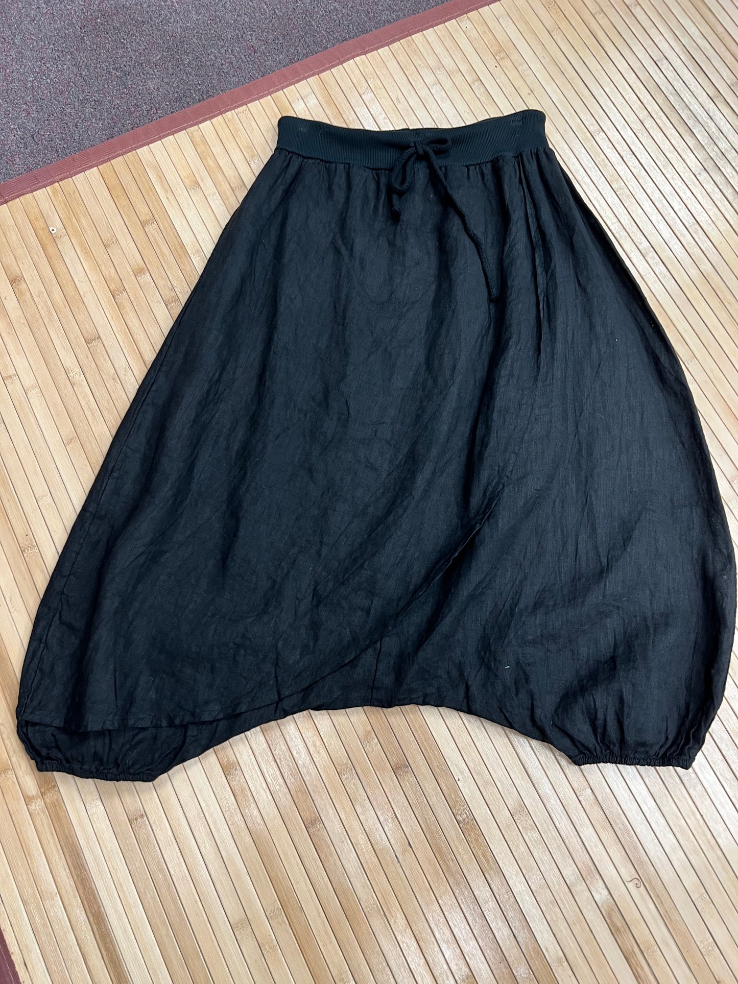 Italian linen skirt pant.