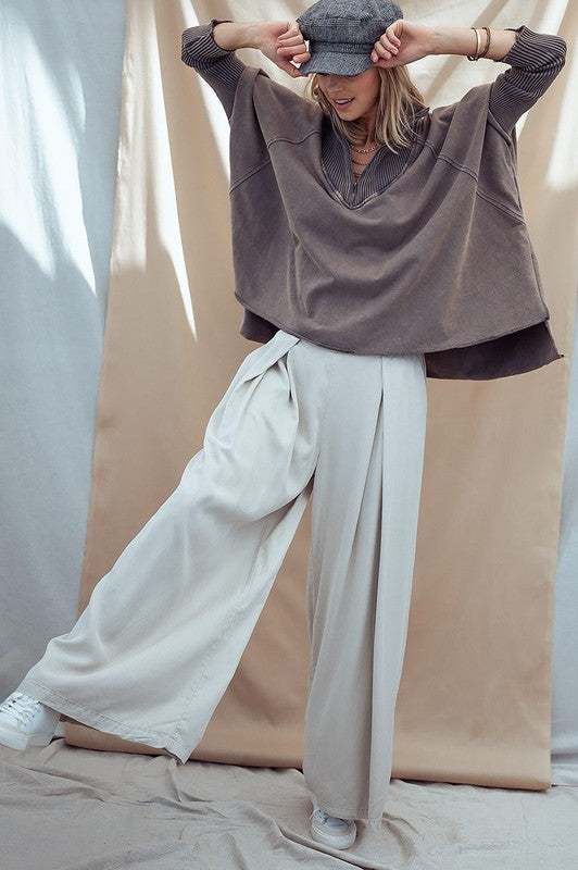 Dolman Sleeve top, sweatshirt.