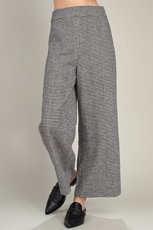 Hounds tooth wide leg pants..