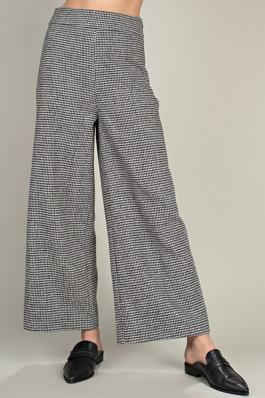 Hounds tooth wide leg pants..
