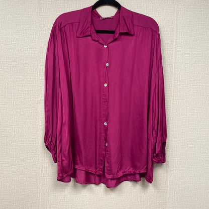 Italian Silky Blouse. ￼Meo, L20336