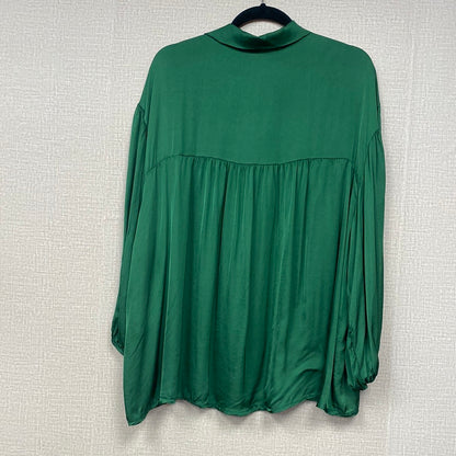 Italian Silky Blouse. ￼Meo, L20336