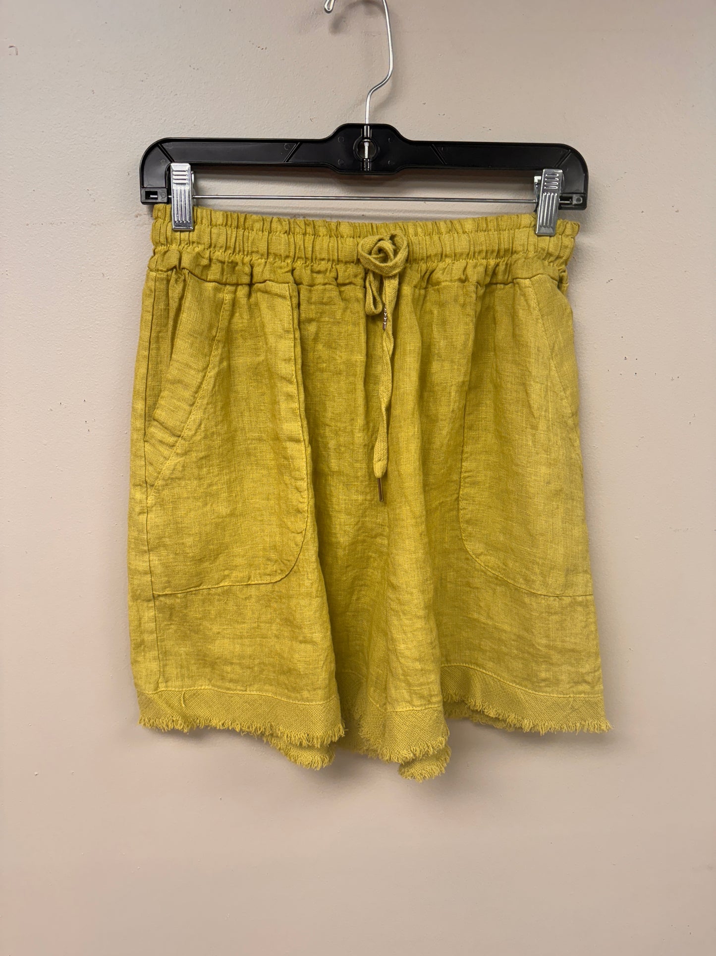 Italian linen distressed hem shorts.