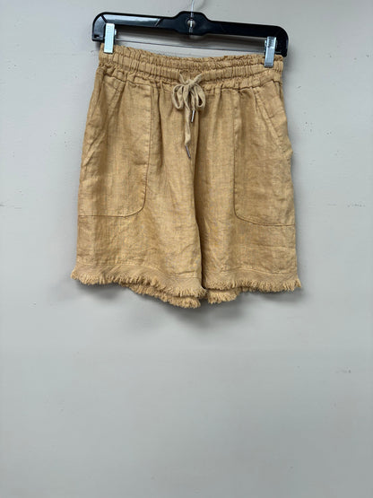 Italian linen distressed hem shorts.