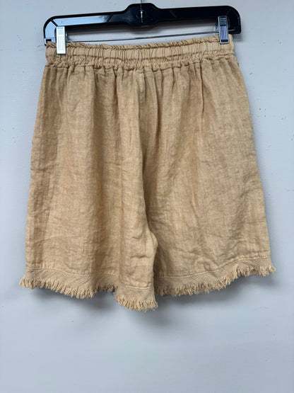 Italian linen distressed hem shorts.