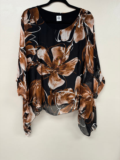 Italian flower print caftan top.