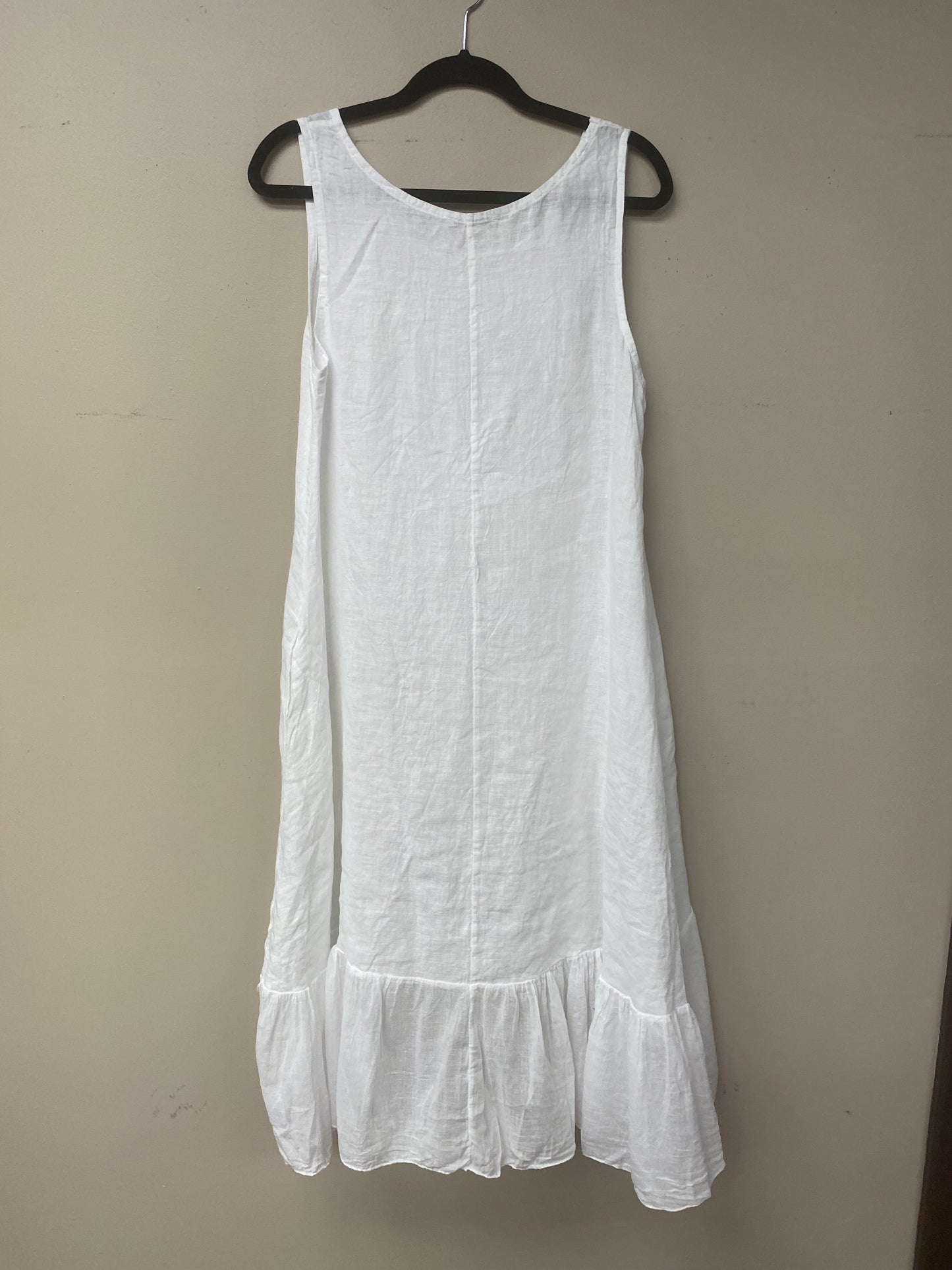 Loose Ruffle hem linen dress.