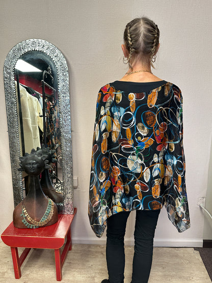 Italian circles print caftan top.