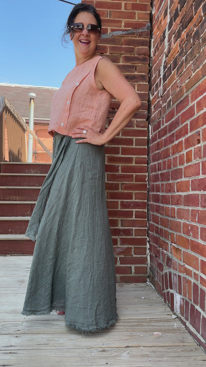 Italian Linen maxi skirt with buckle.