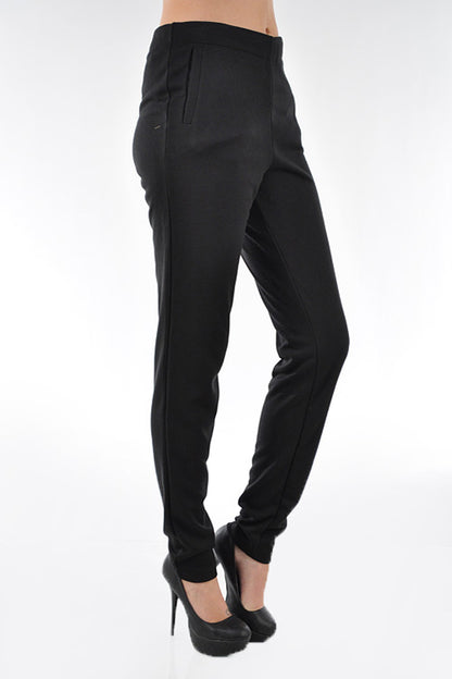 Skinny leg knit trouser with a side zipper