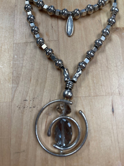 Crystal pendant and bead silver necklace