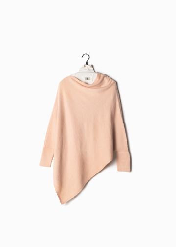 Triangle Poncho with sleeves.